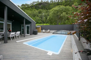 Fantastisk sommerhus i Tennfjord, ved Ålesund.